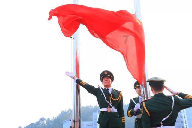 42岁宋慧乔对比53岁俞飞鸿,差别一目了然