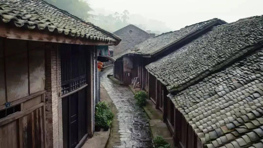 以真诚互动为纽带，敷尔佳与家乡“冰城”默契共鸣